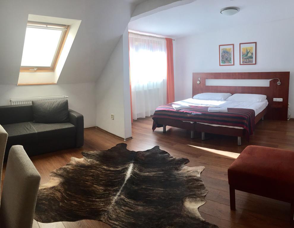 Hotel & Penzion Grand Matej Banská Štiavnica Esterno foto