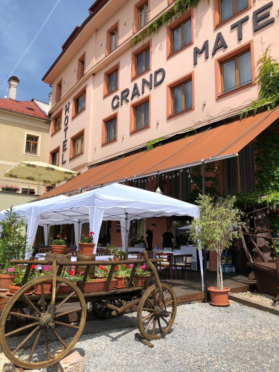 Hotel & Penzion Grand Matej Banská Štiavnica Esterno foto