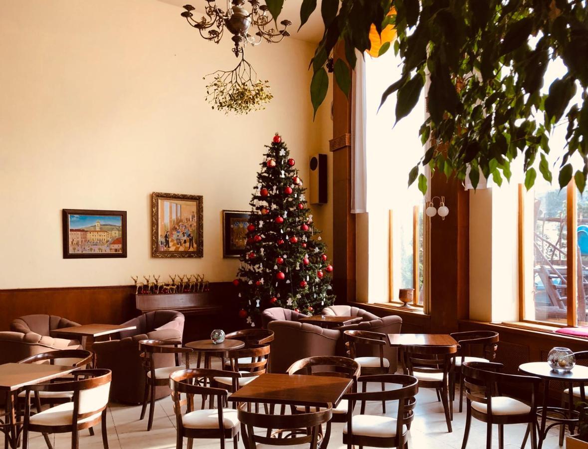 Hotel & Penzion Grand Matej Banská Štiavnica Esterno foto