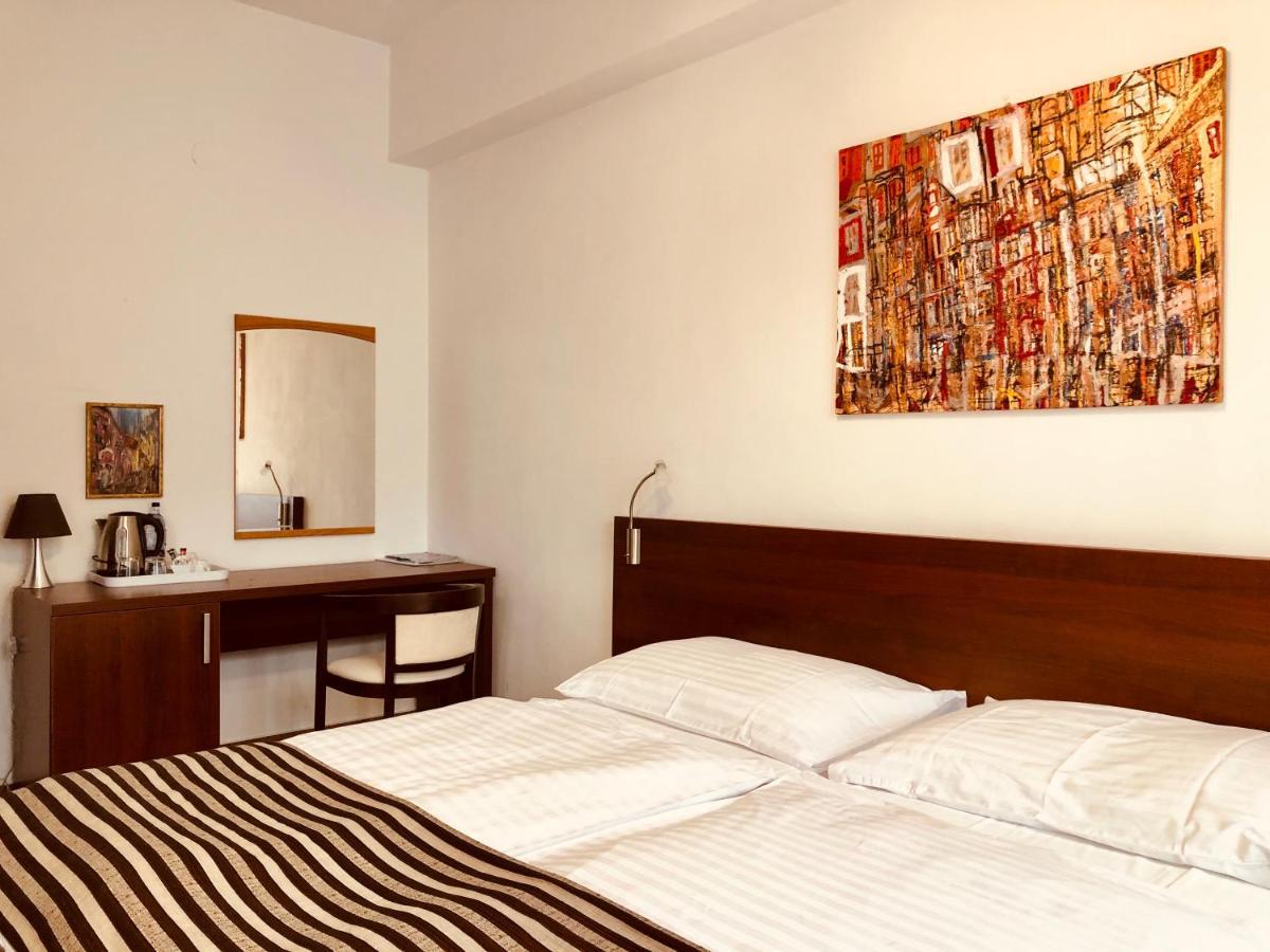 Hotel & Penzion Grand Matej Banská Štiavnica Esterno foto