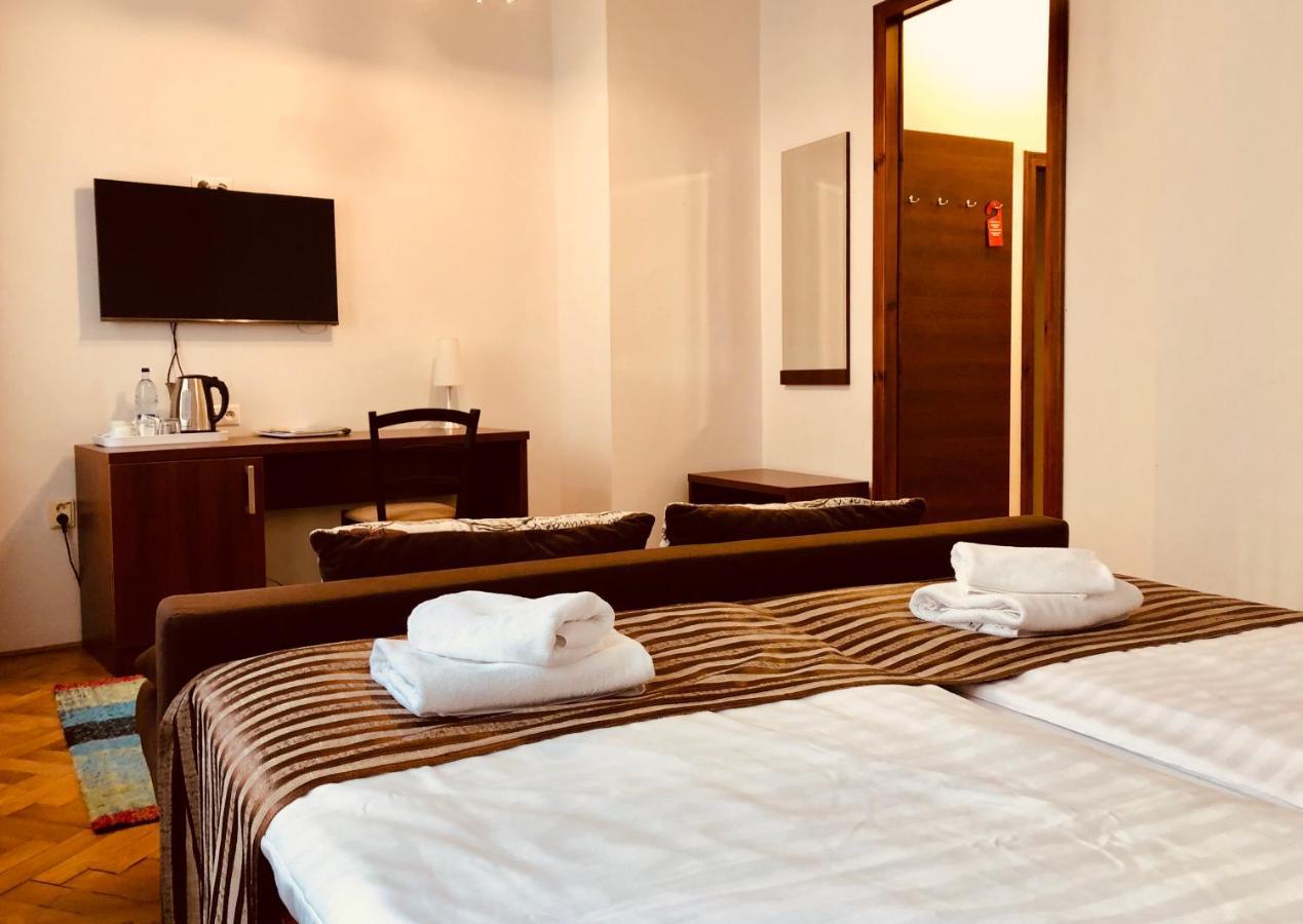 Hotel & Penzion Grand Matej Banská Štiavnica Esterno foto
