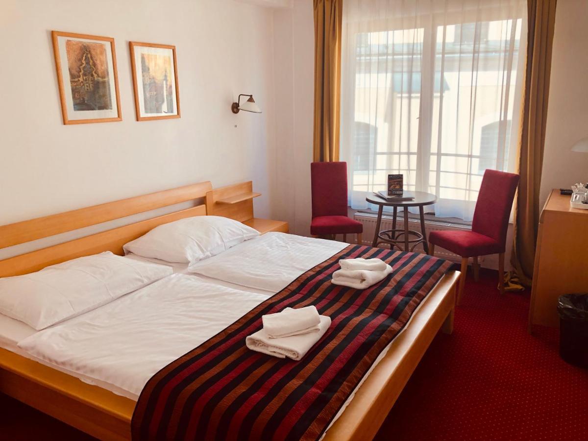 Hotel & Penzion Grand Matej Banská Štiavnica Esterno foto